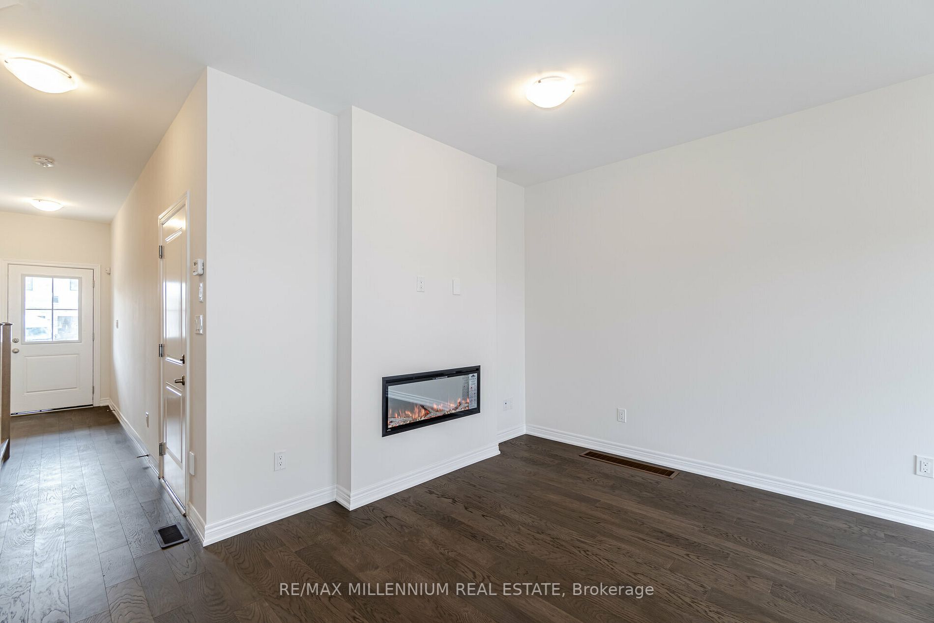 132 Aquasanta Crescent