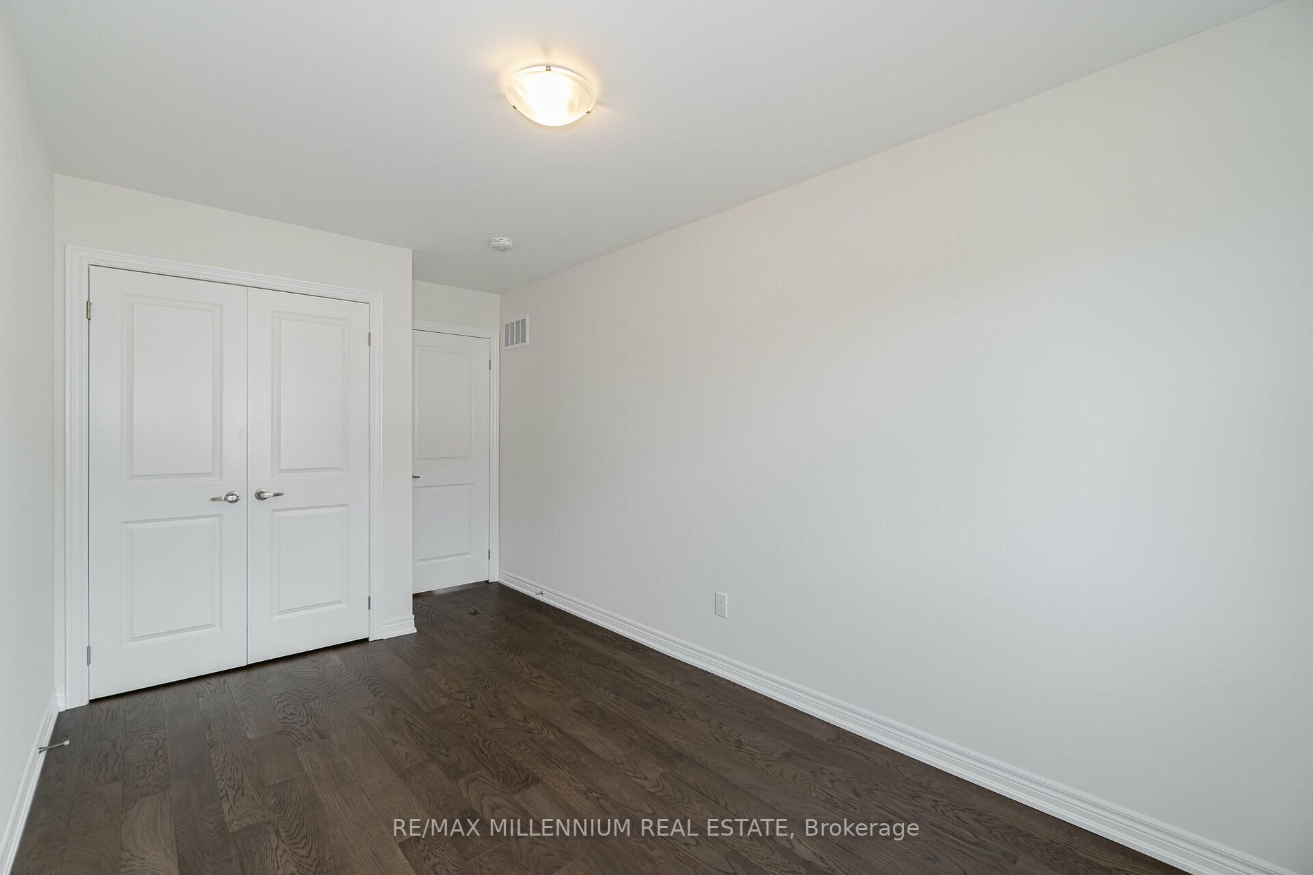 132 Aquasanta Crescent