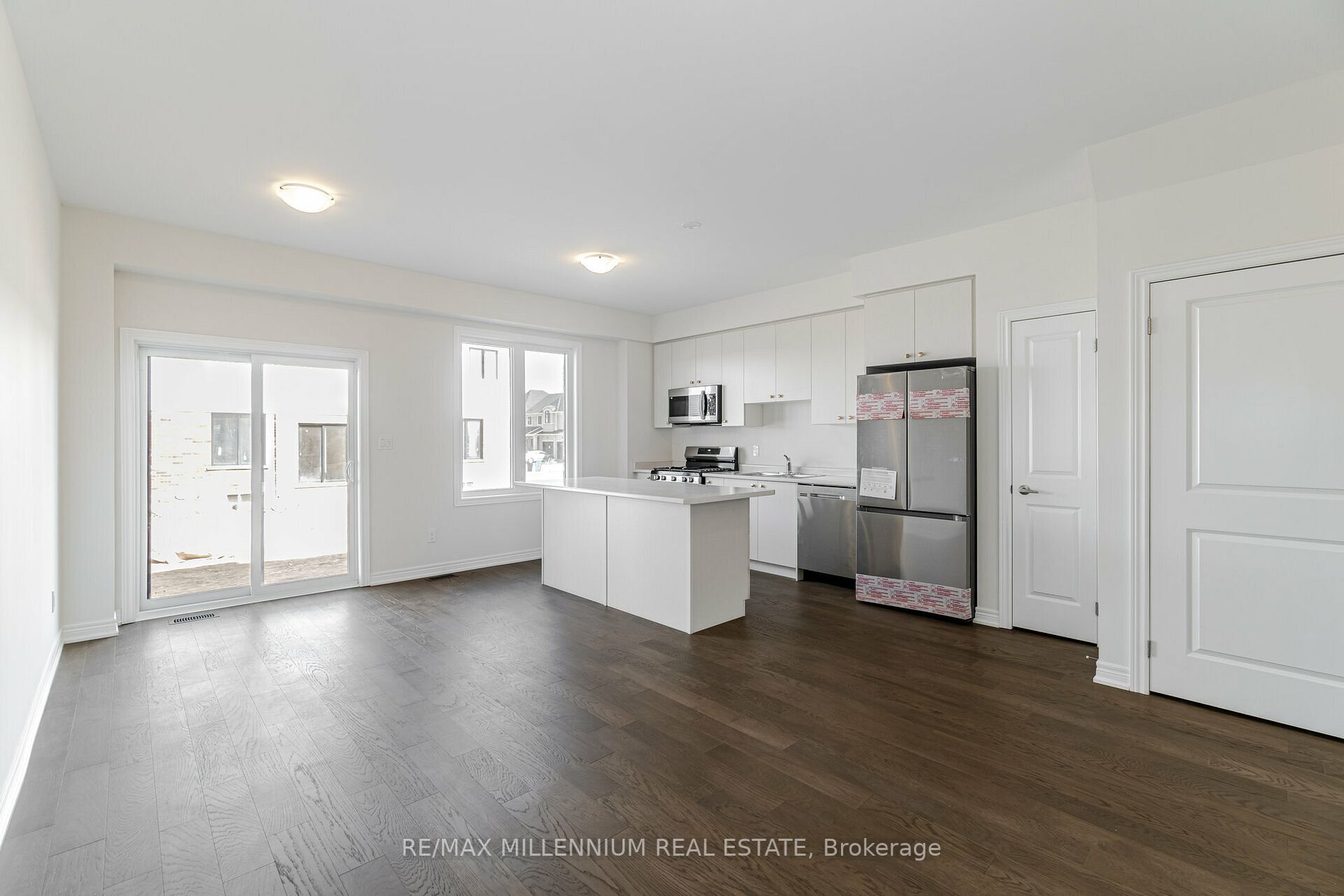 132 Aquasanta Crescent