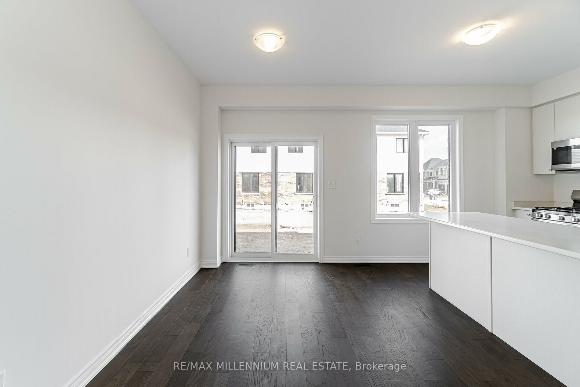 132 Aquasanta Crescent