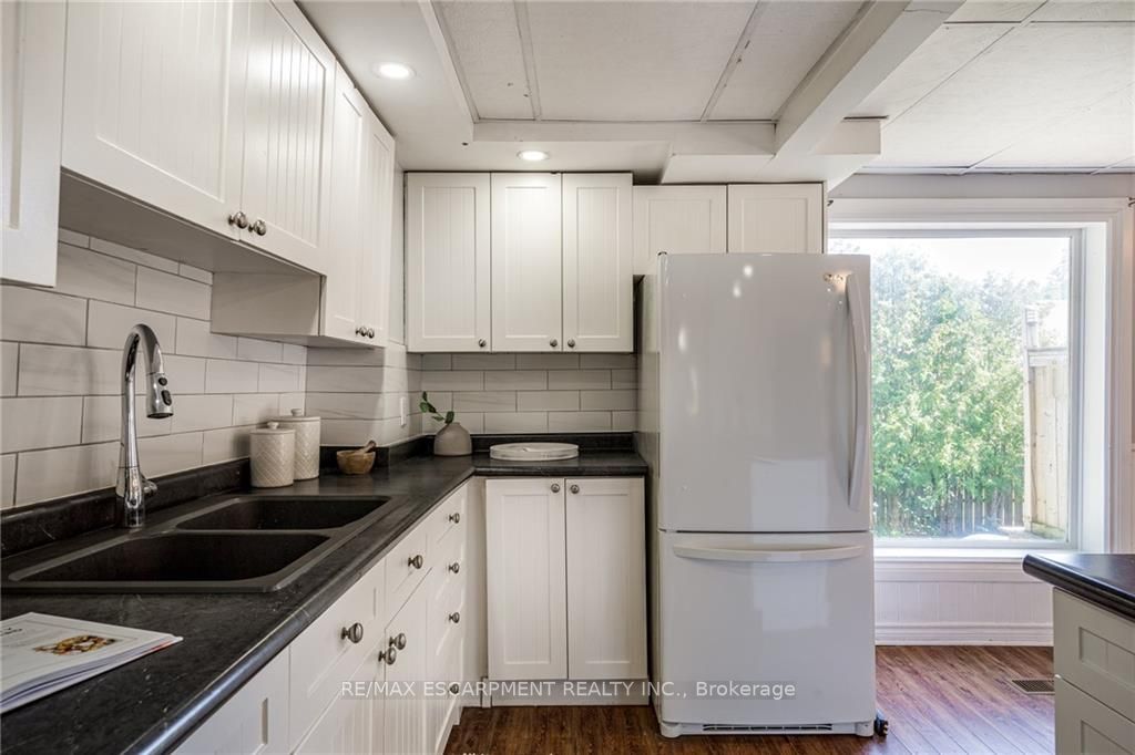 66 Mill St N
