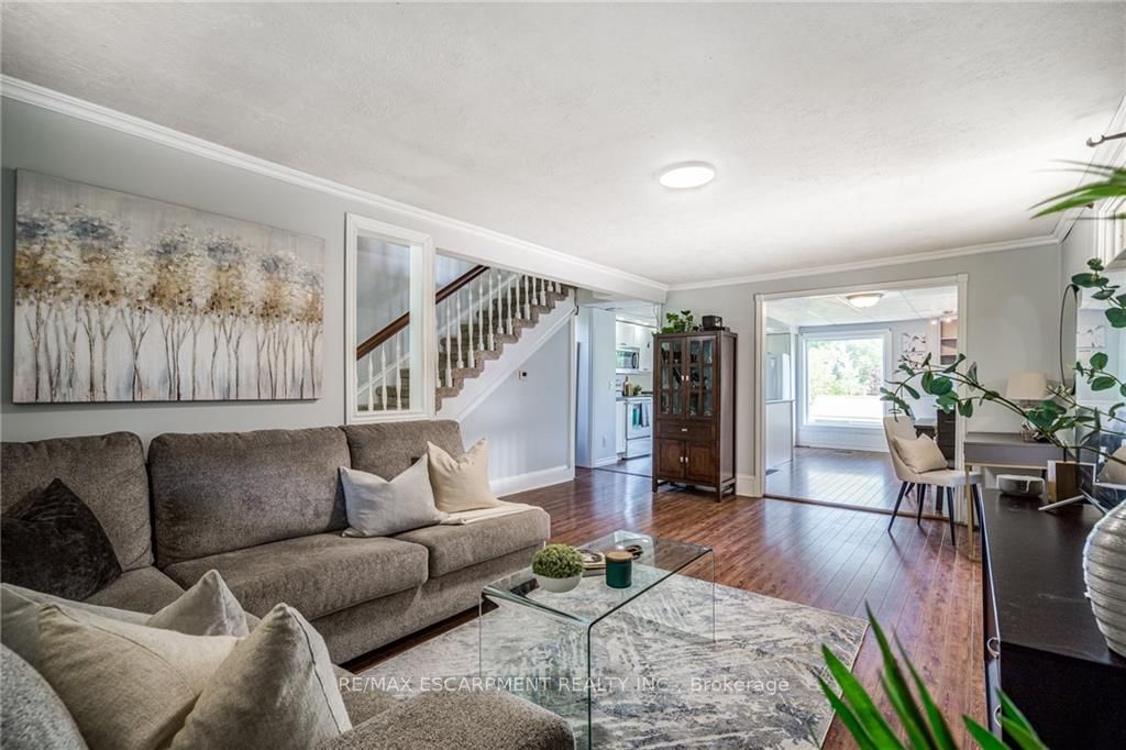 66 Mill St N