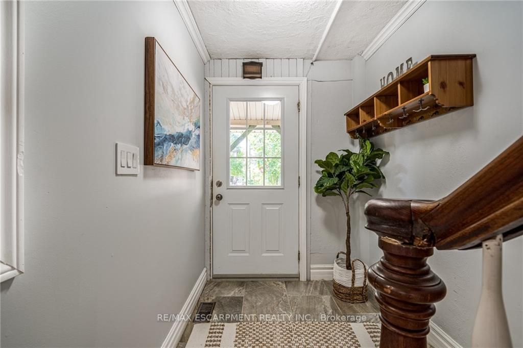 66 Mill St N