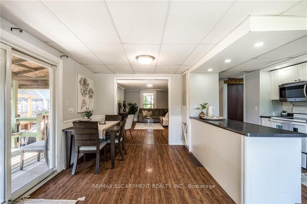 66 Mill St N