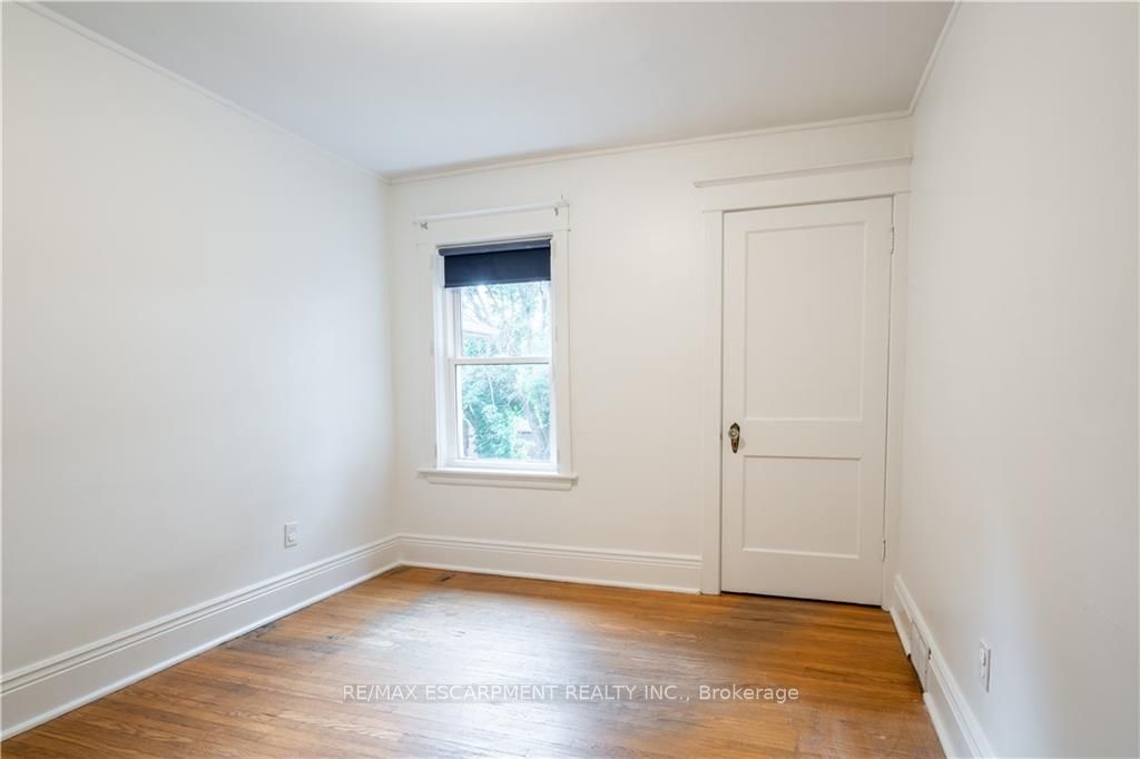 56 Newton Ave