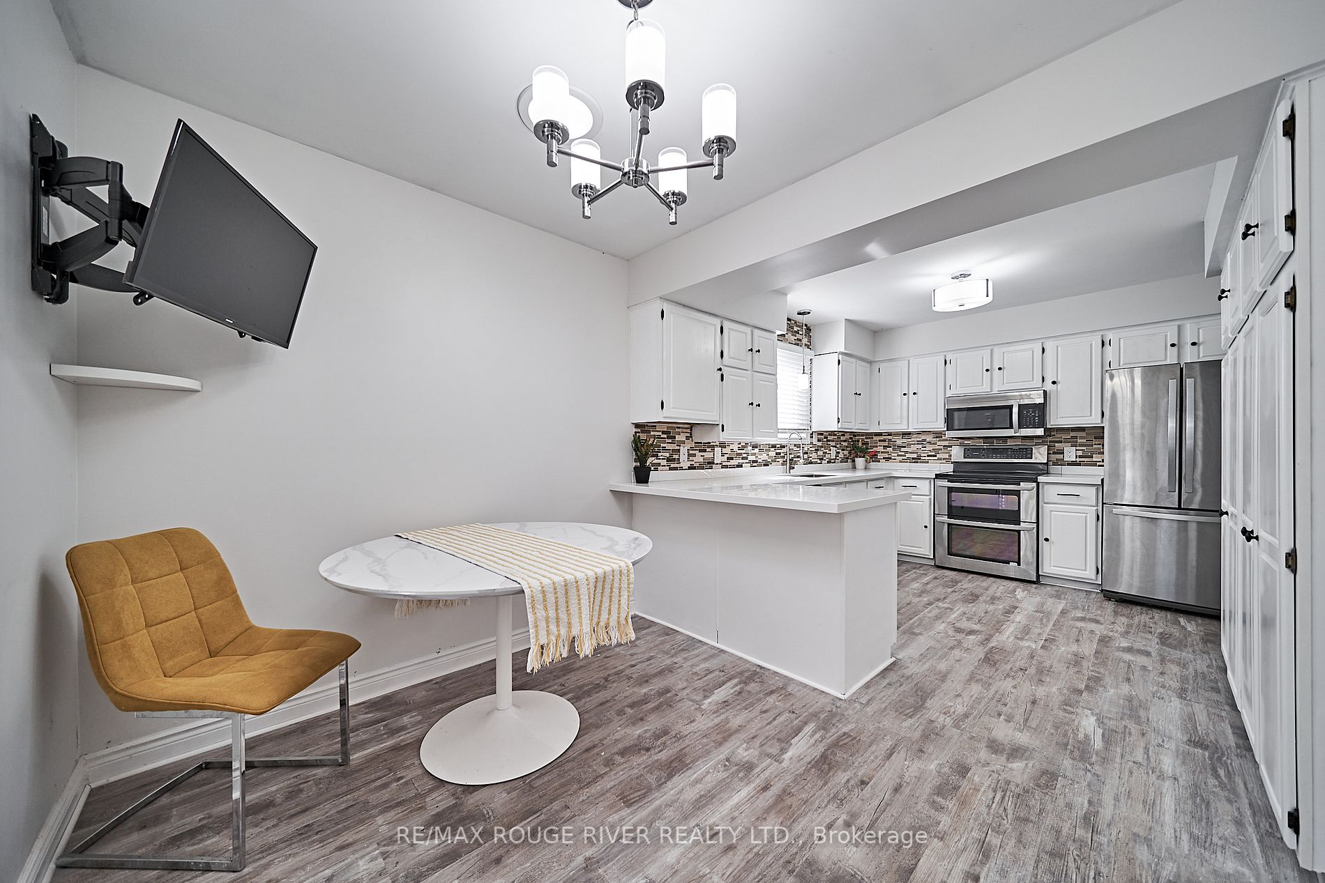 41 Ravine Drive