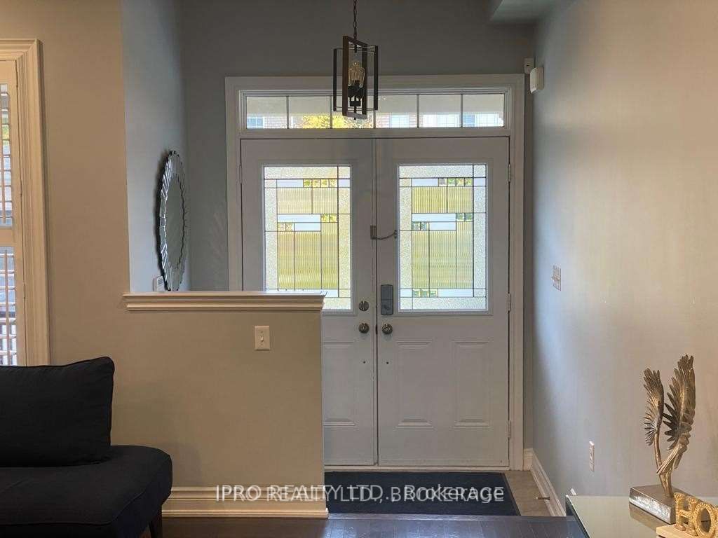 35 Prudham Cres