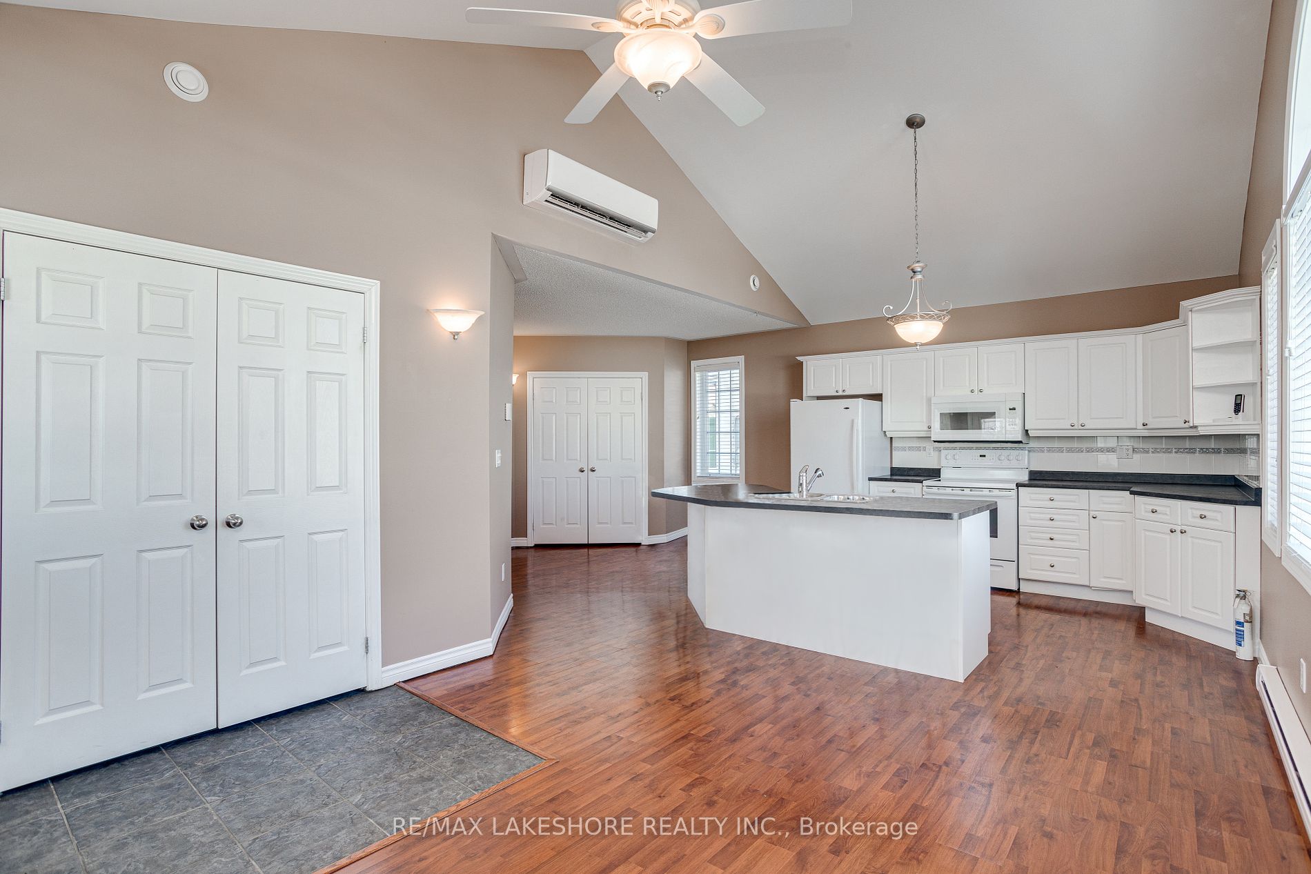 1055 Birchwood Tr, #502