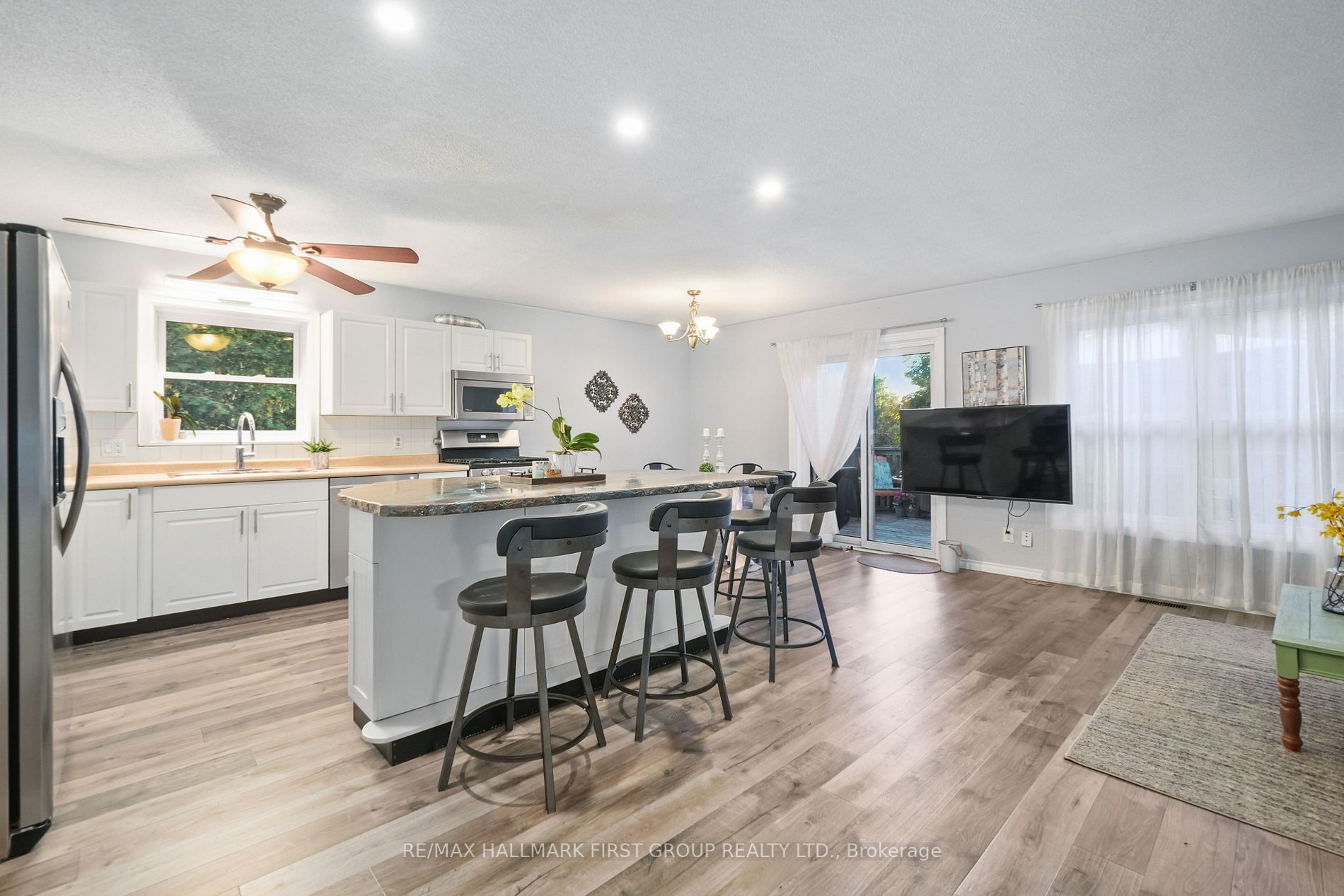 433 Nickerson Dr