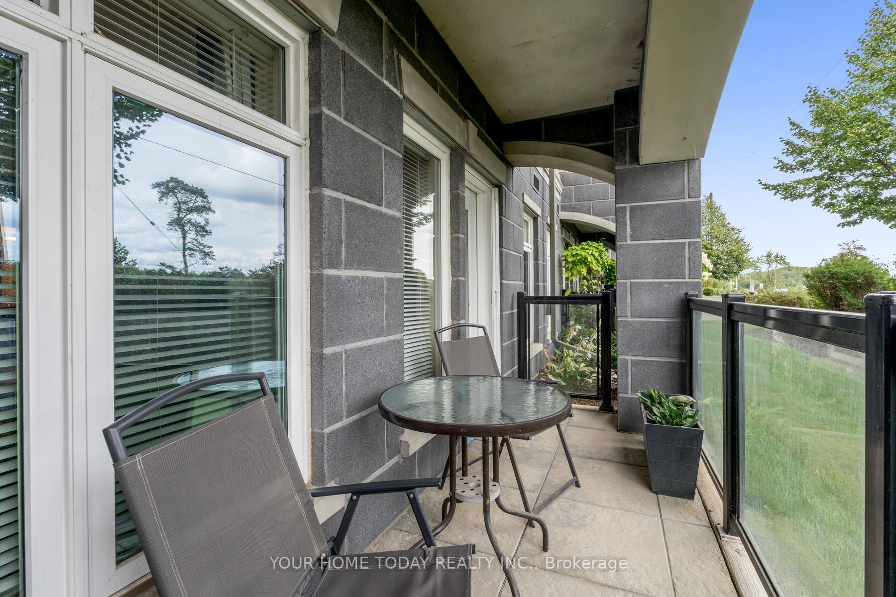 106 Bard Boulevard, #107