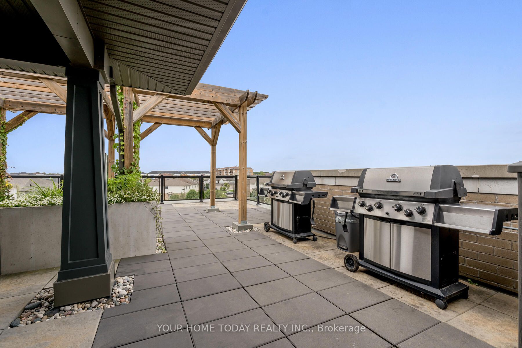 106 Bard Boulevard, #107