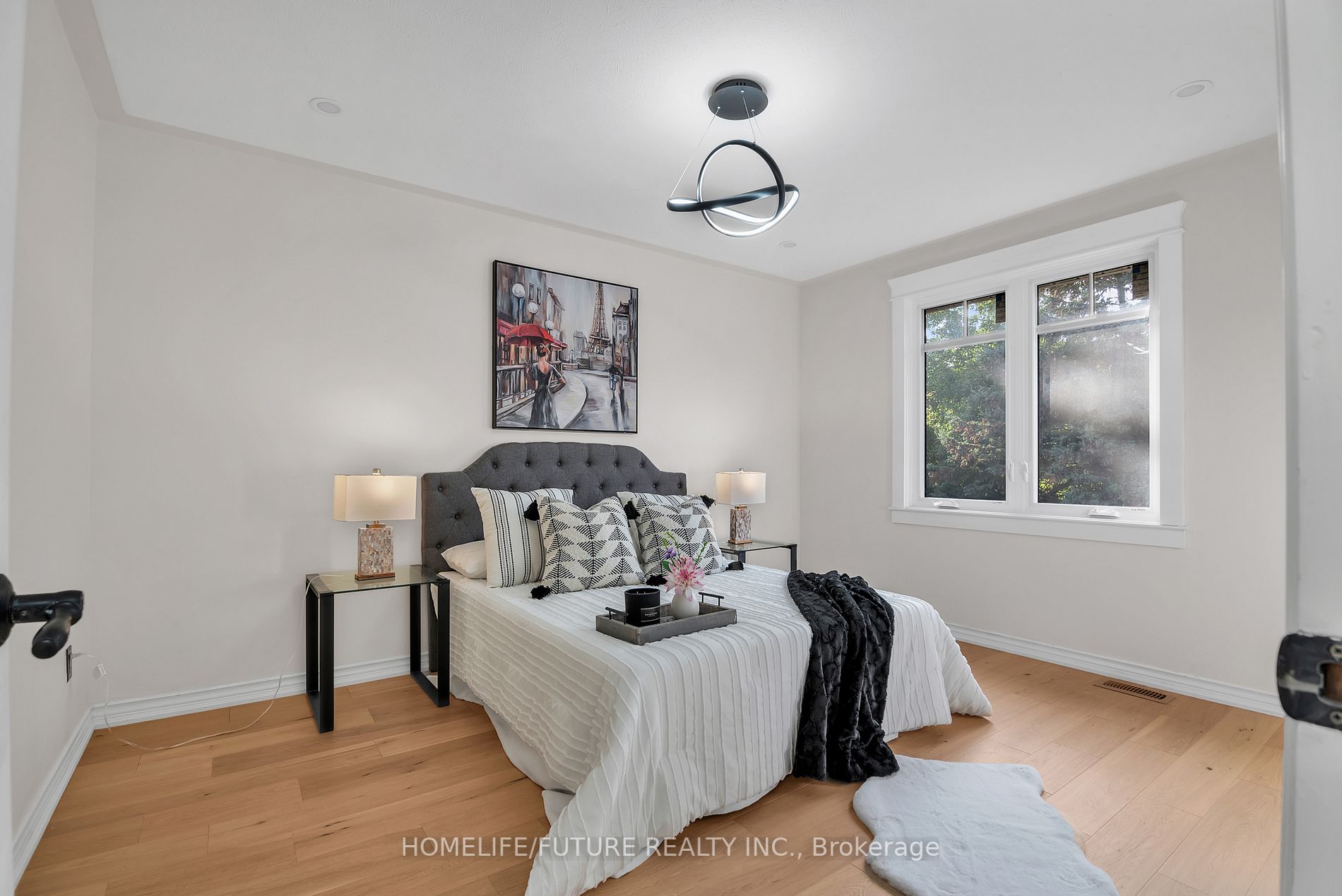 35 Archwood Cres
