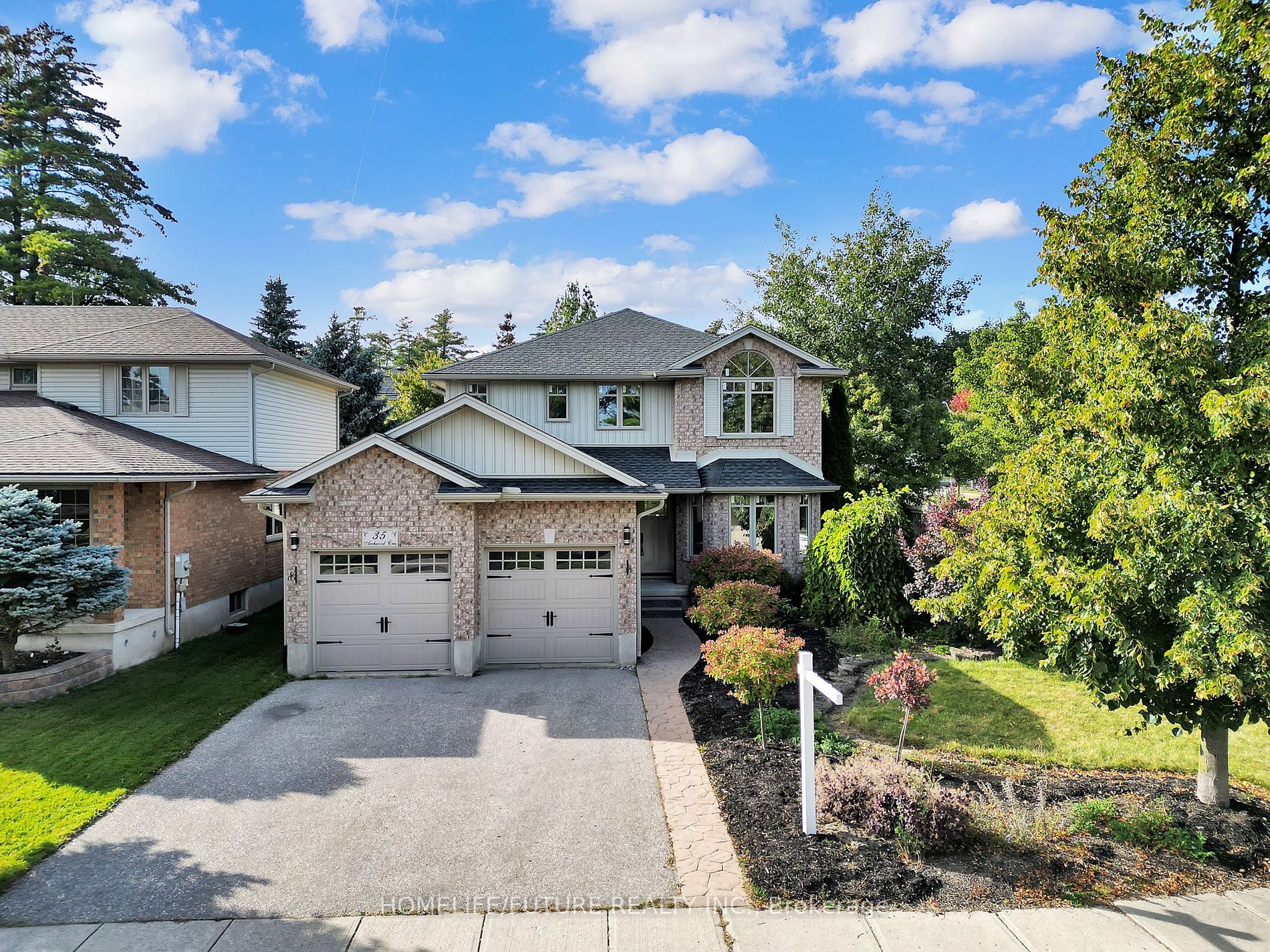 35 Archwood Cres