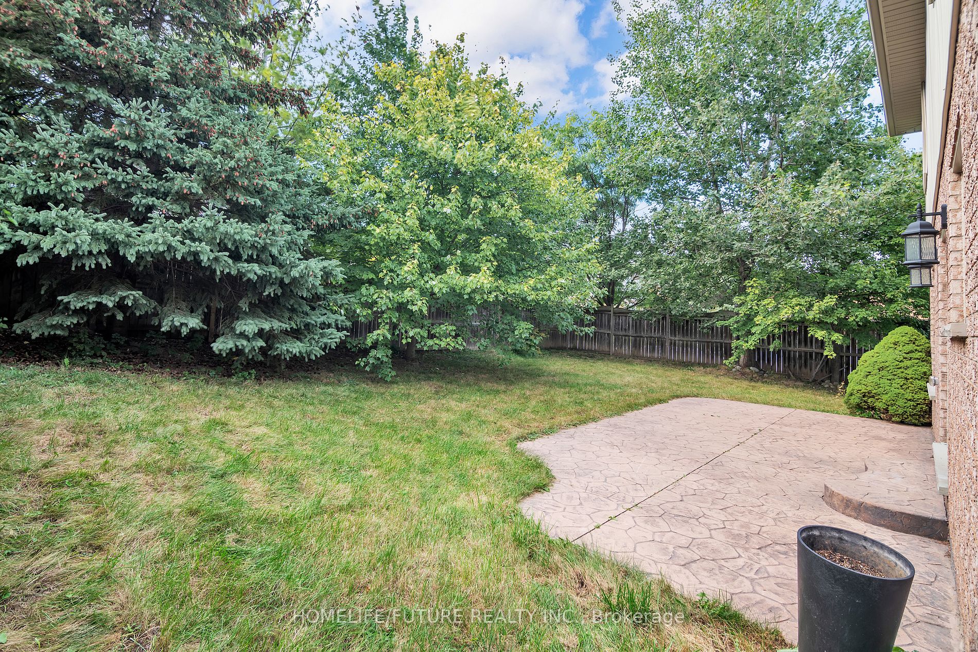 35 Archwood Cres