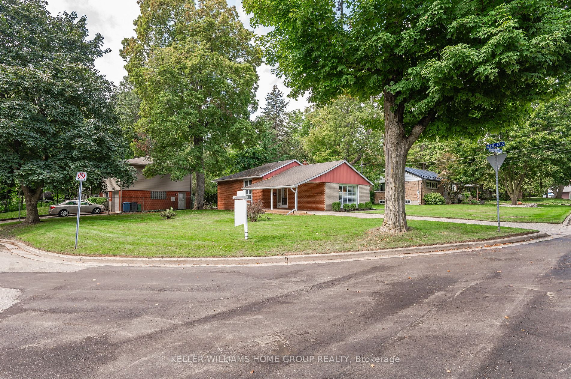 18 Woodycrest Drive