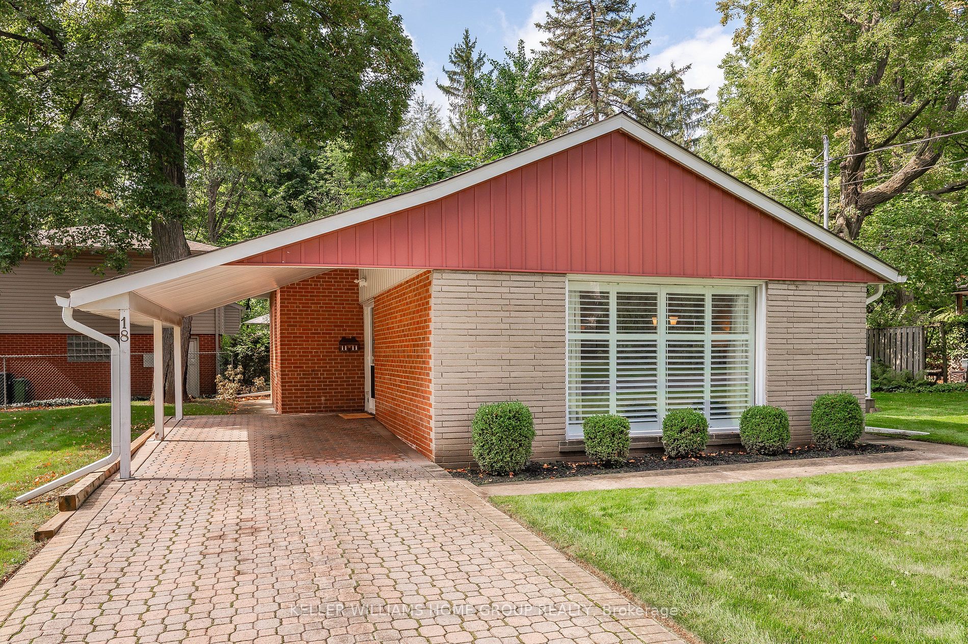 18 Woodycrest Drive
