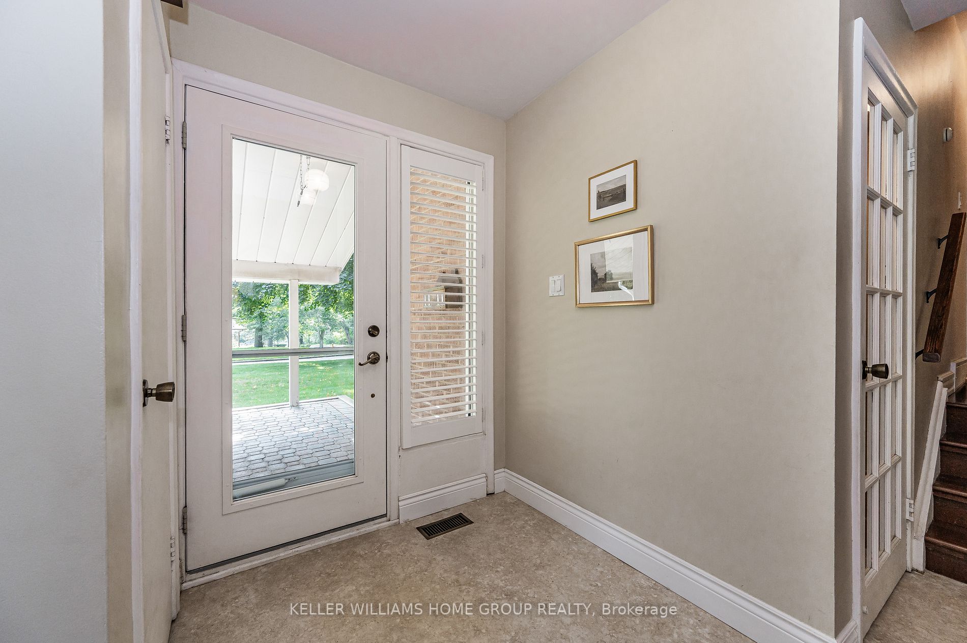 18 Woodycrest Drive
