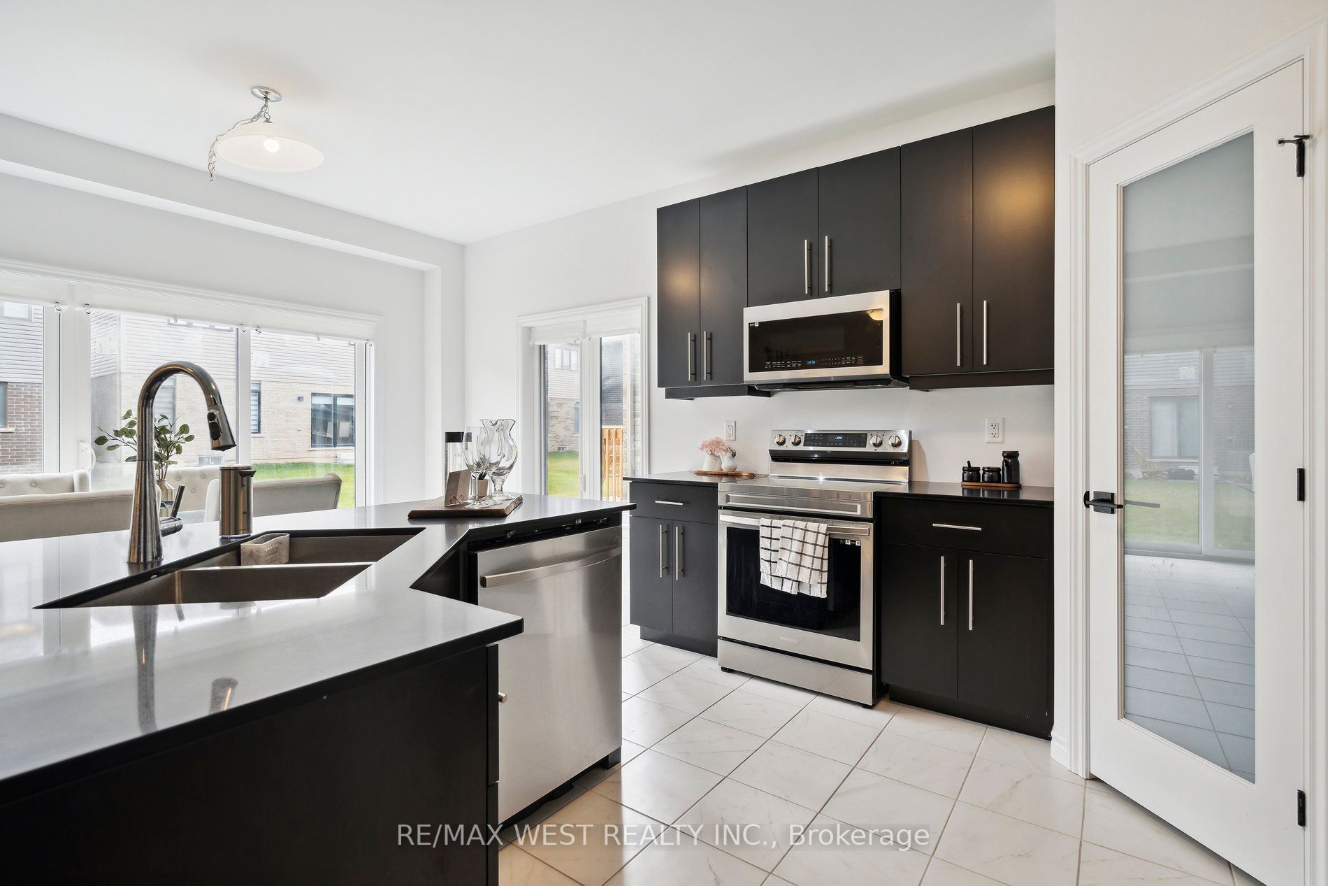 29 Mclaren Ave