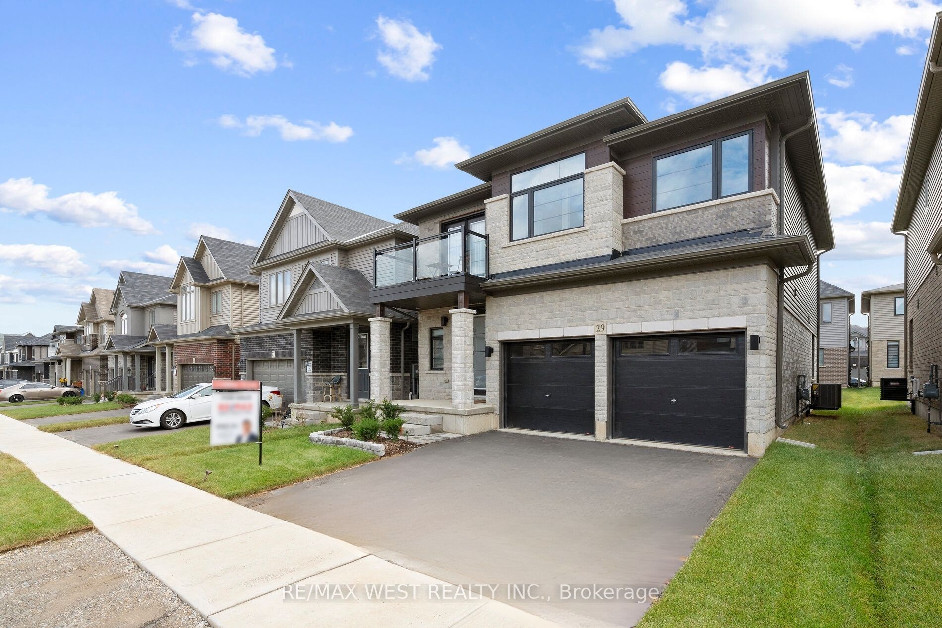29 Mclaren Ave
