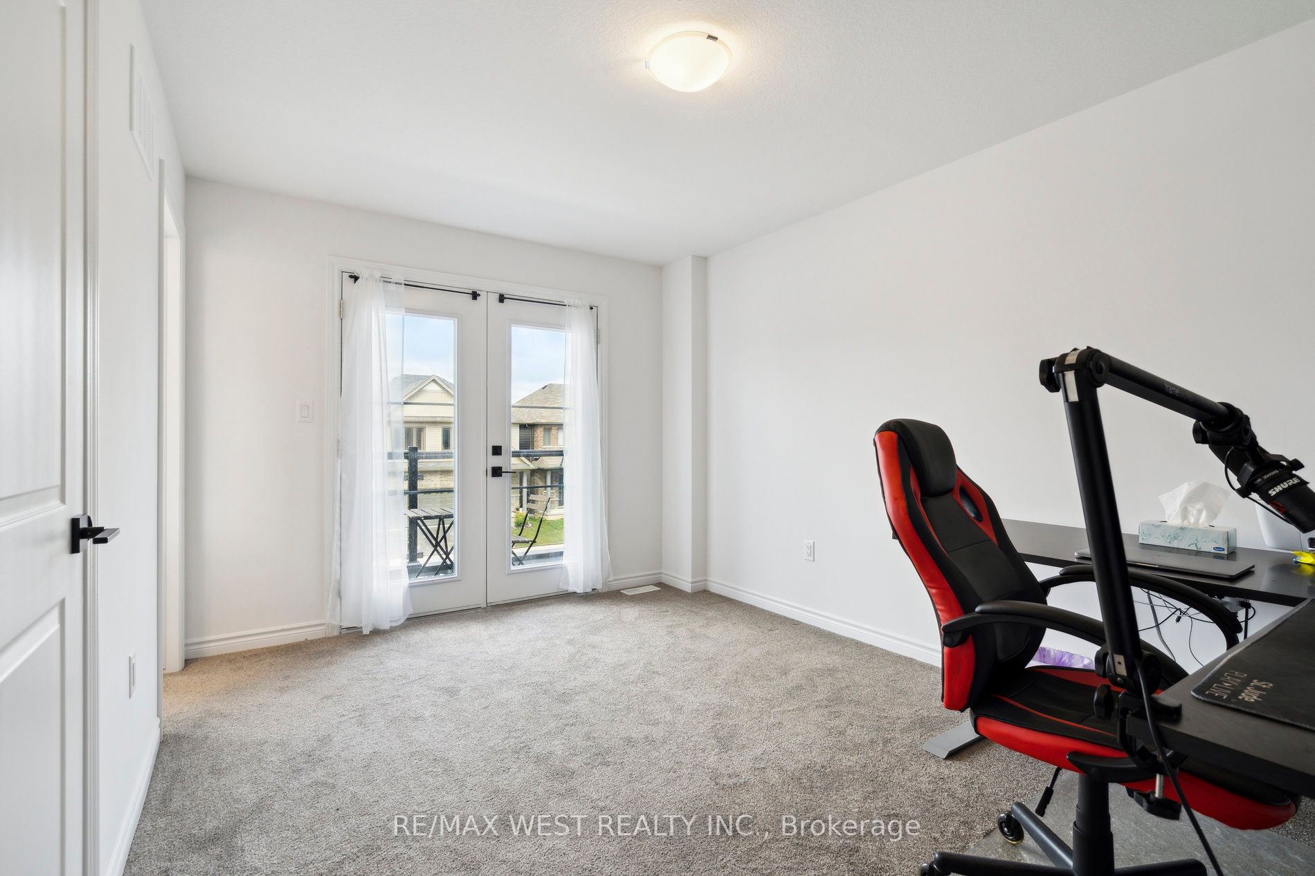 29 Mclaren Ave