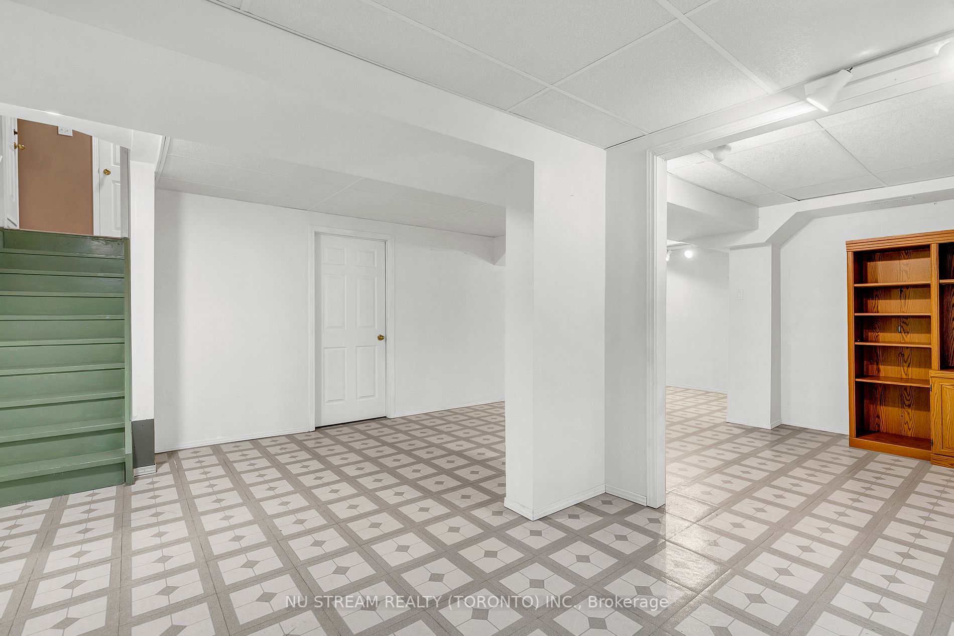1063 Peach Blossom Cres