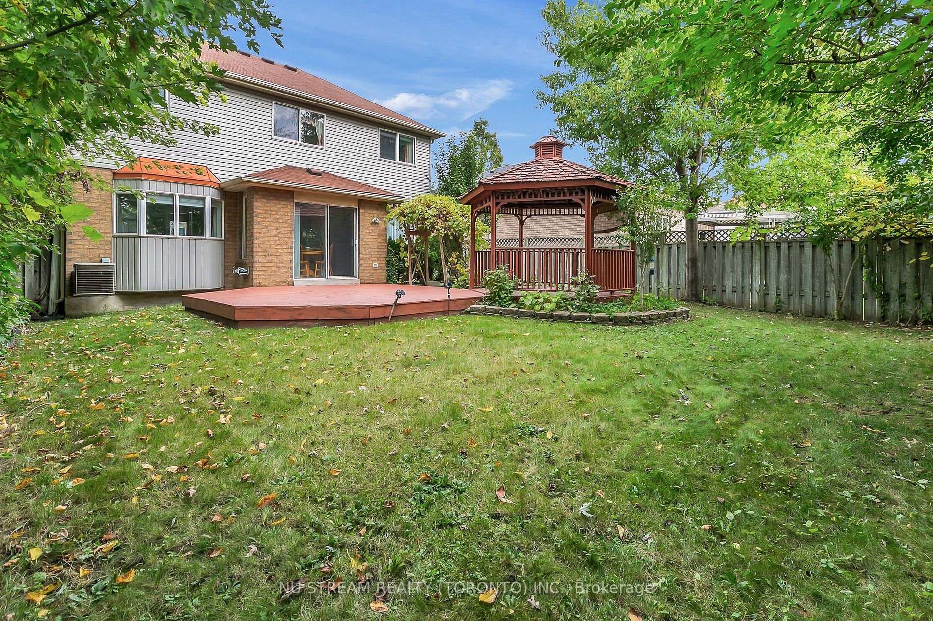 1063 Peach Blossom Cres