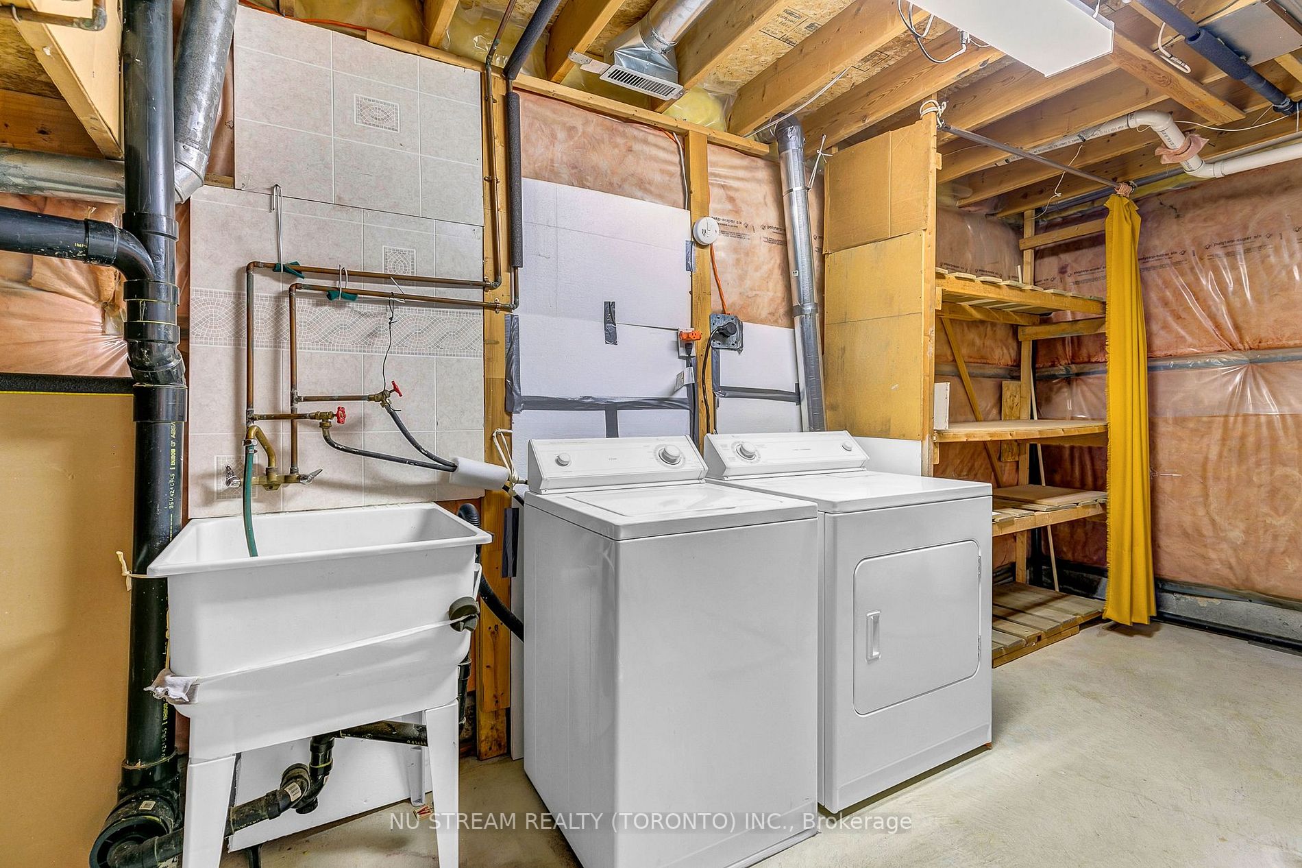1063 Peach Blossom Cres
