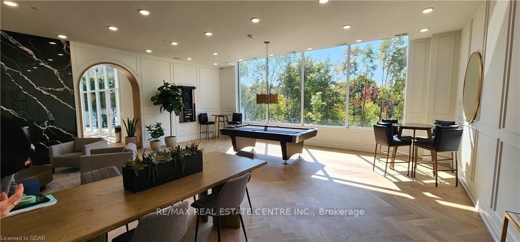71 Wyndham Street S, #602