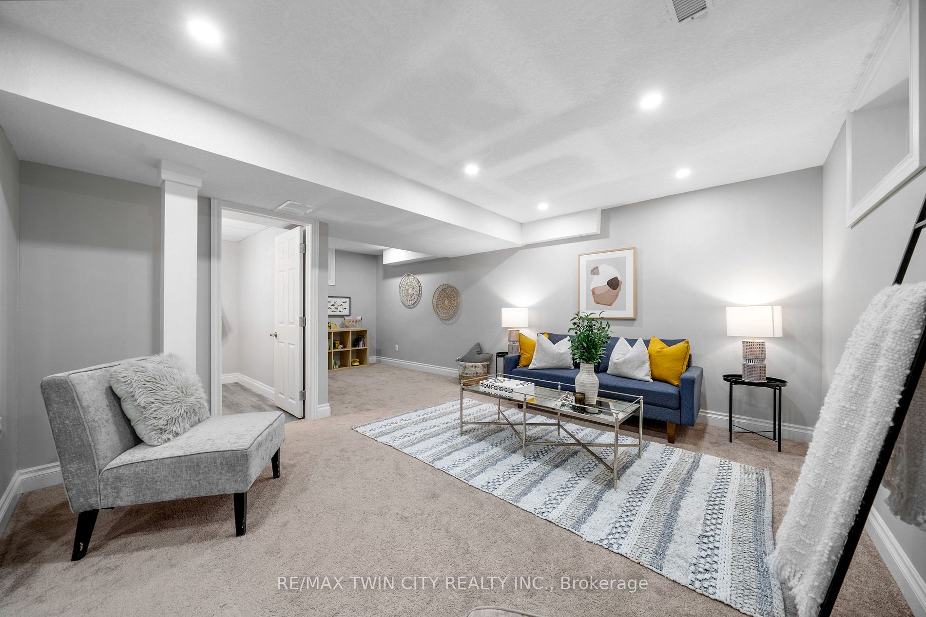 274 Huck Crescent