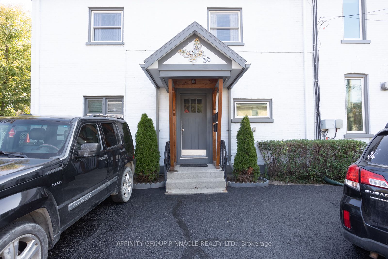 70 Wellington St