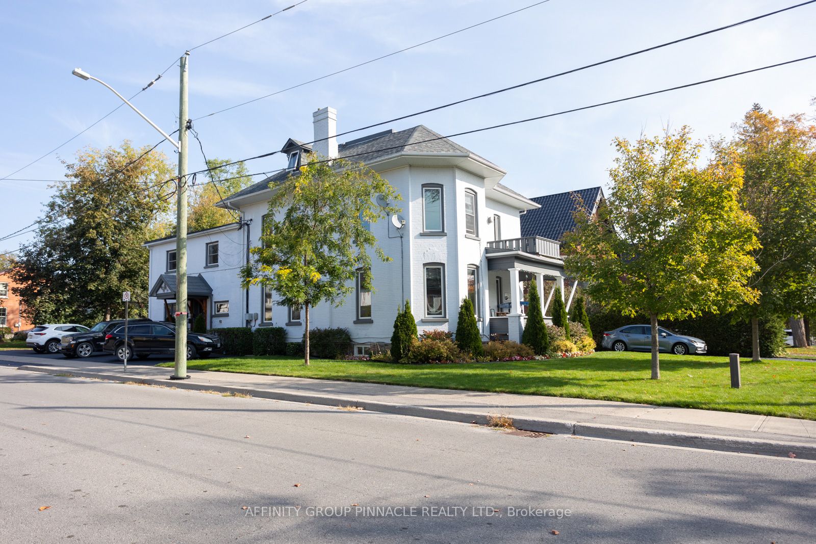 70 Wellington St