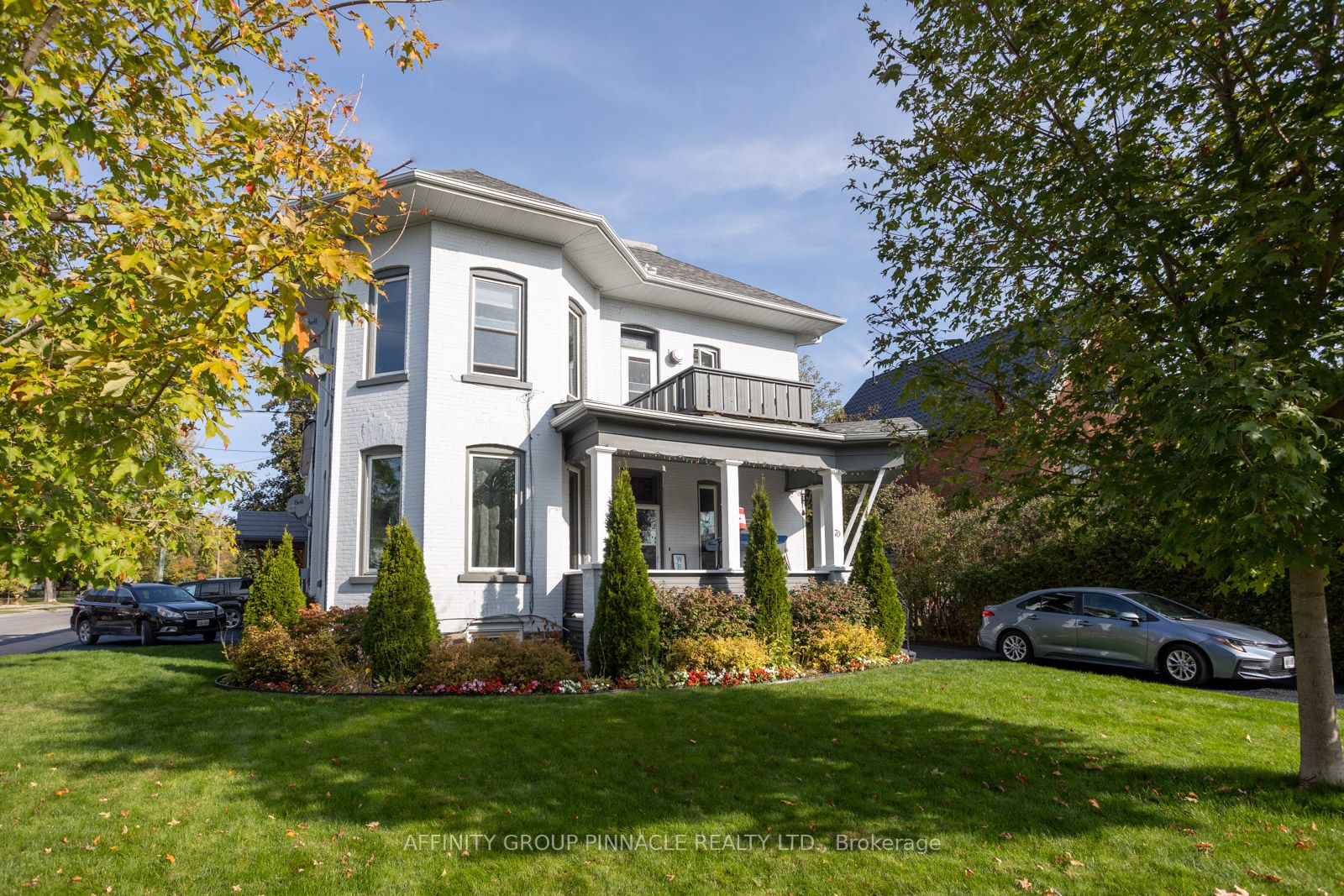 70 Wellington St