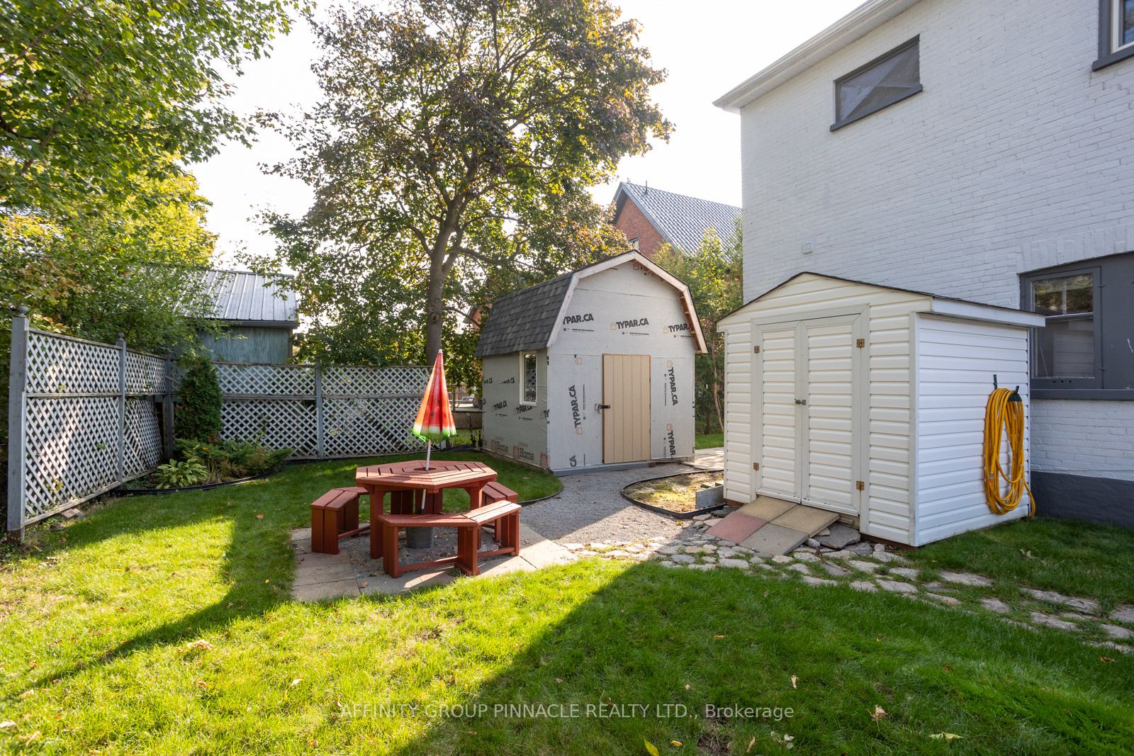 70 Wellington St