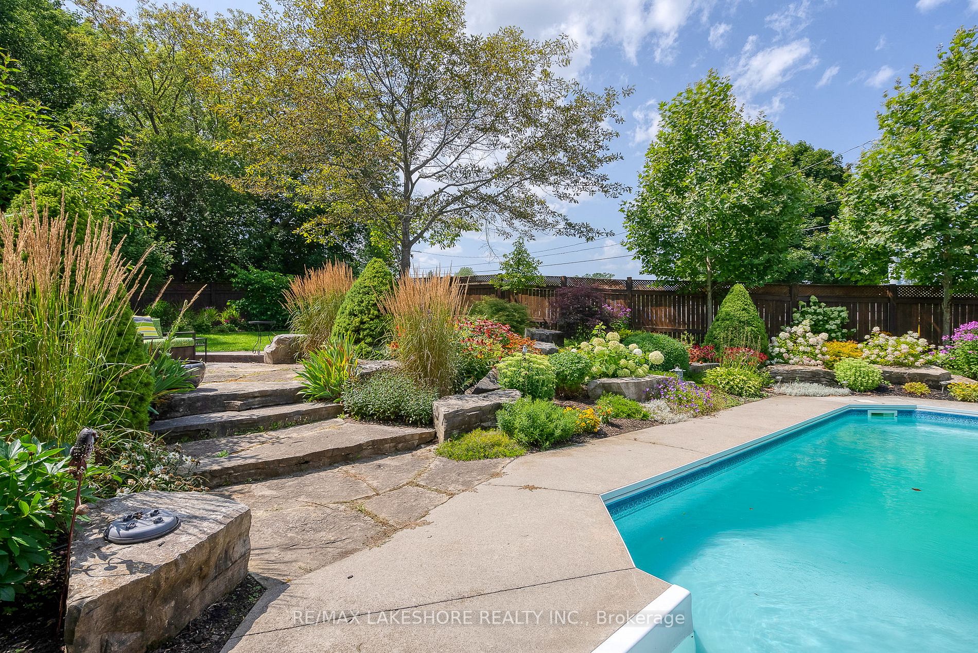 701 Jeffrey Cres