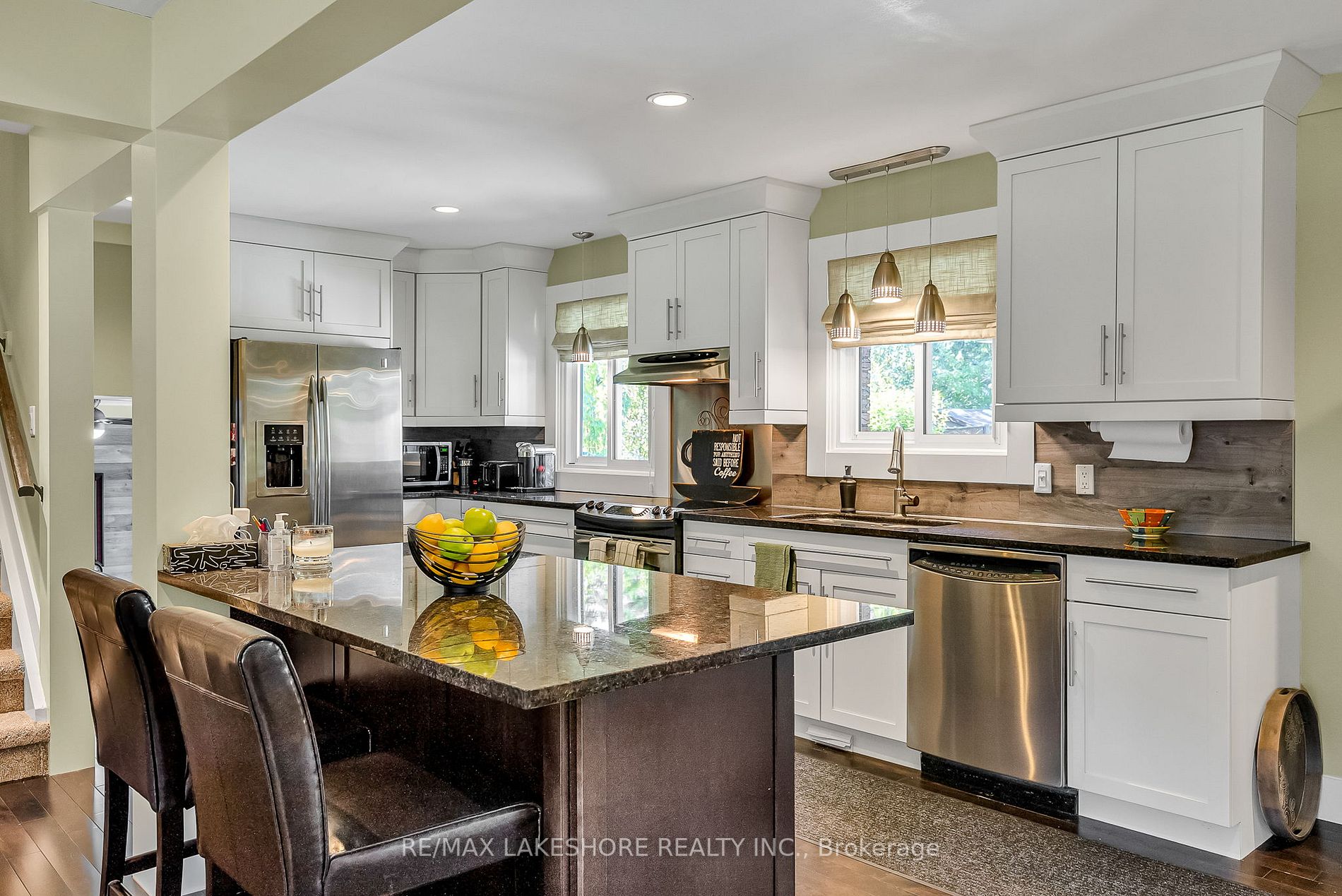 701 Jeffrey Cres