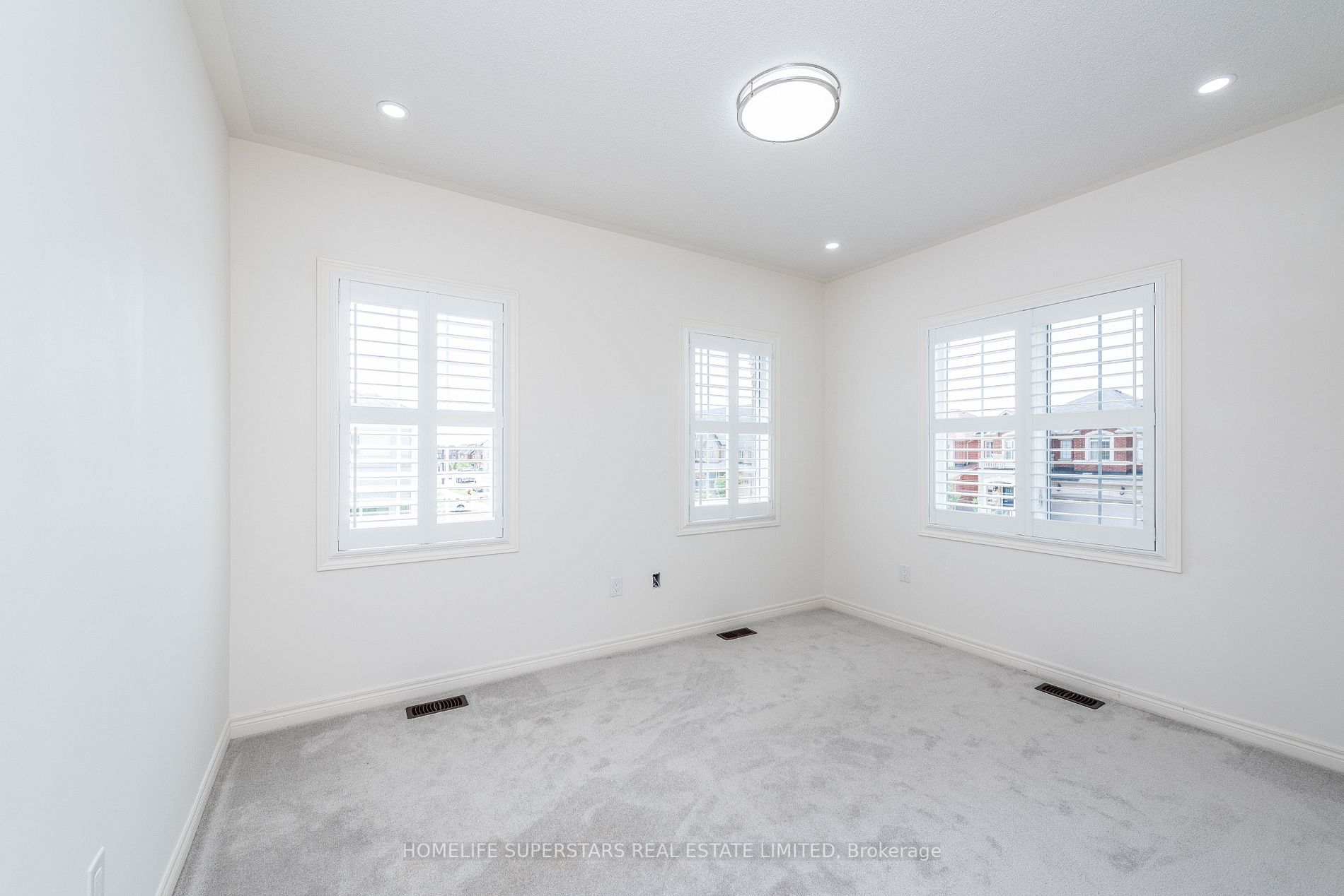 3 Ebenezer Dr