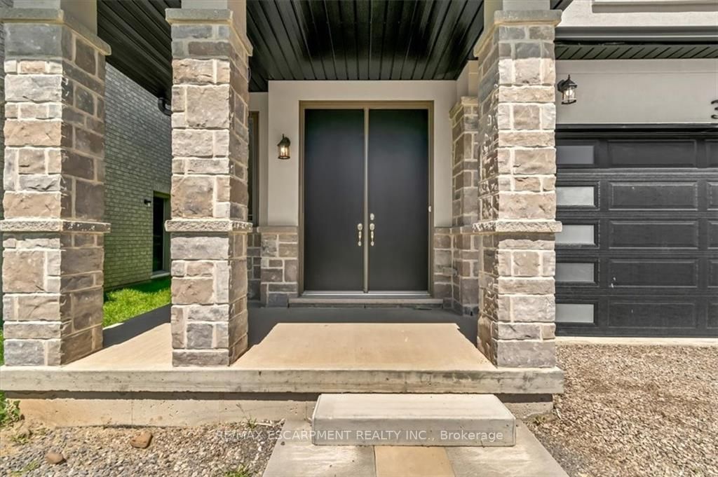 45 Roselawn Ave