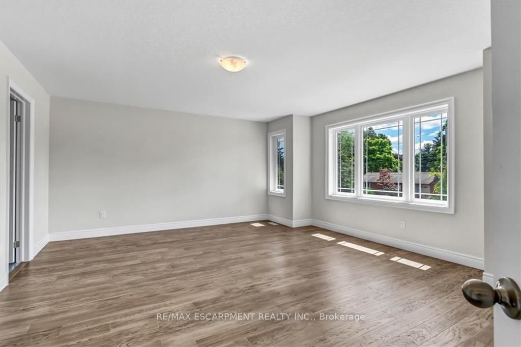 45 Roselawn Ave