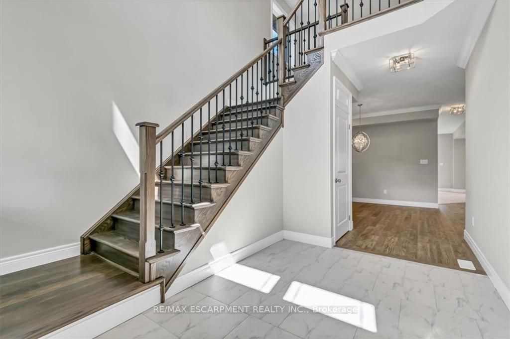 45 Roselawn Ave