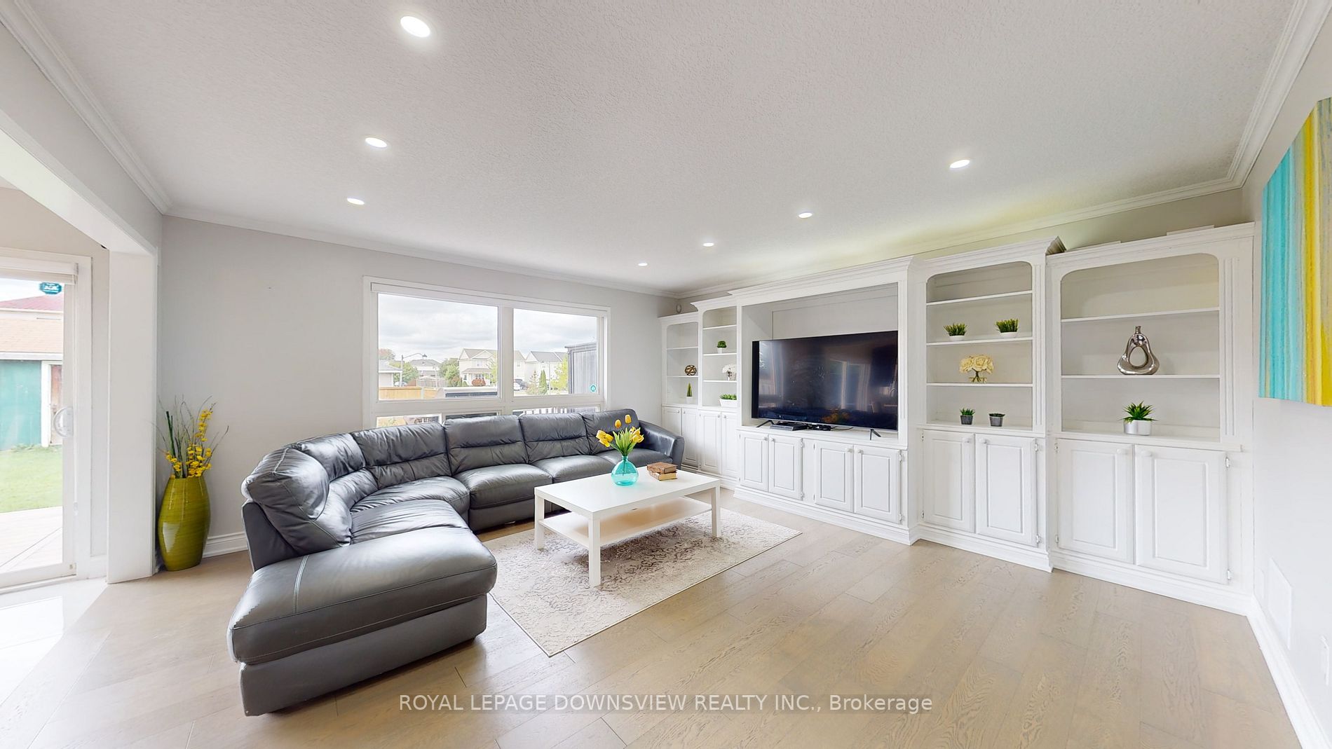 2 Mathews Court