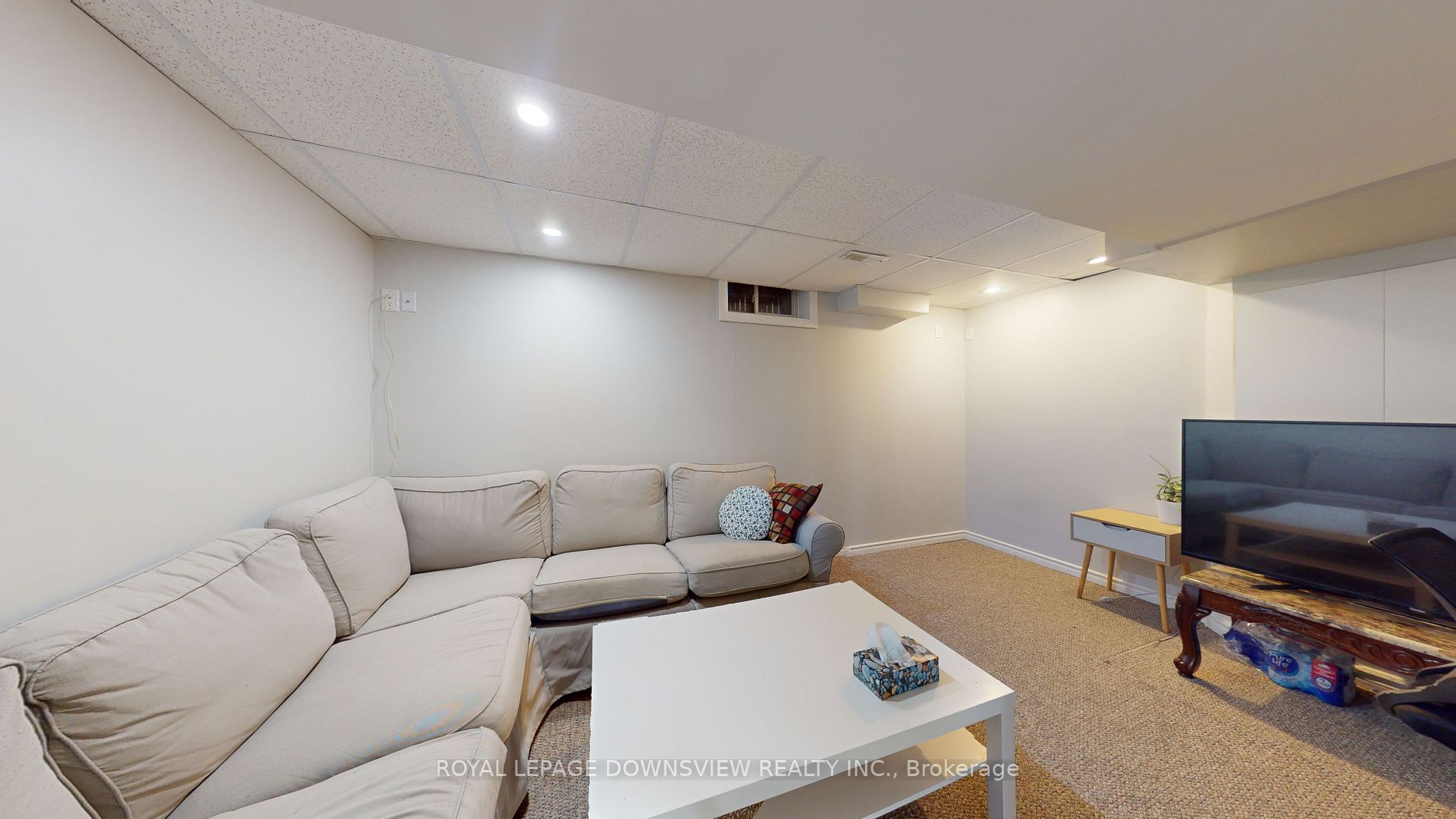 2 Mathews Court