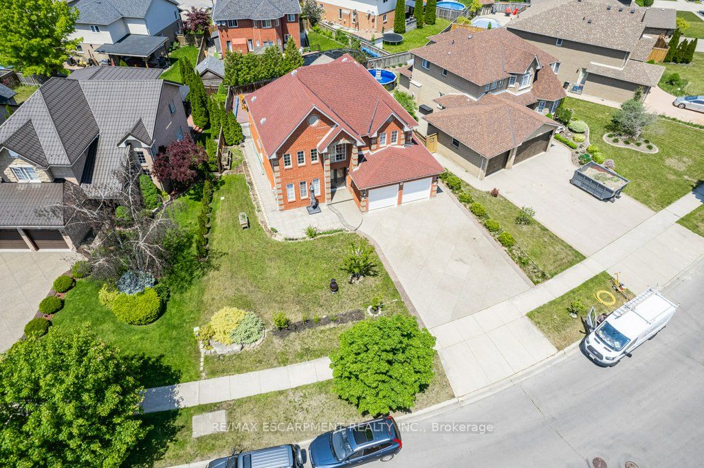 211 Gatestone Dr
