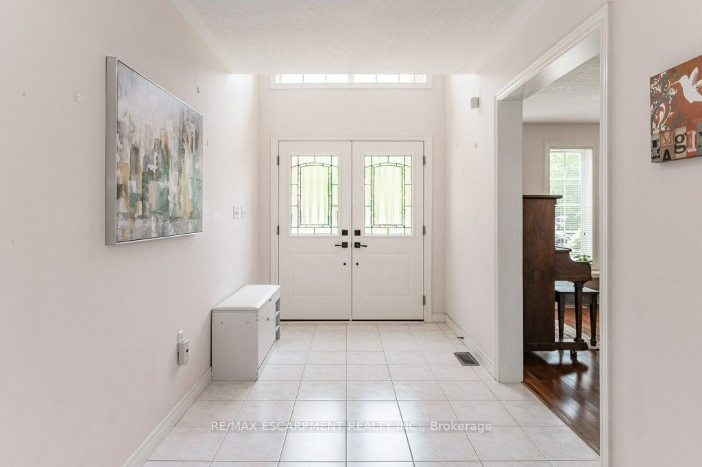211 Gatestone Dr