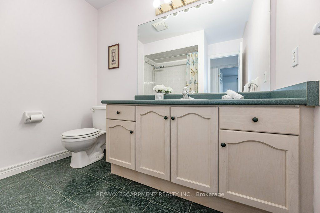 211 Gatestone Dr