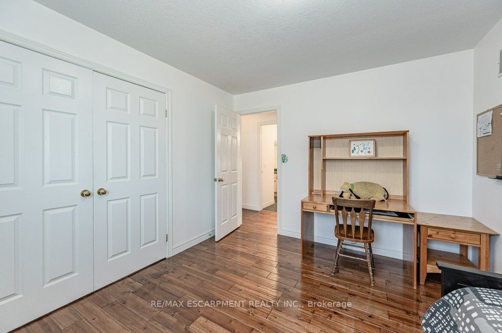 211 Gatestone Dr