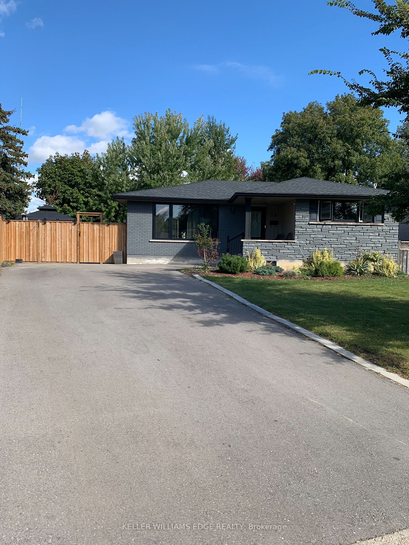 20 Kings Mead Cres