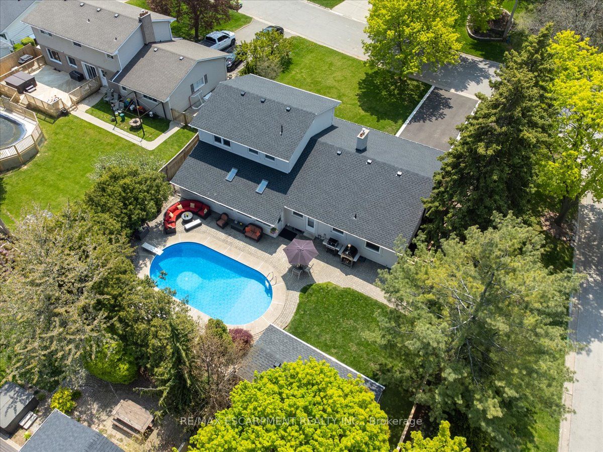 83 Dorchester Dr
