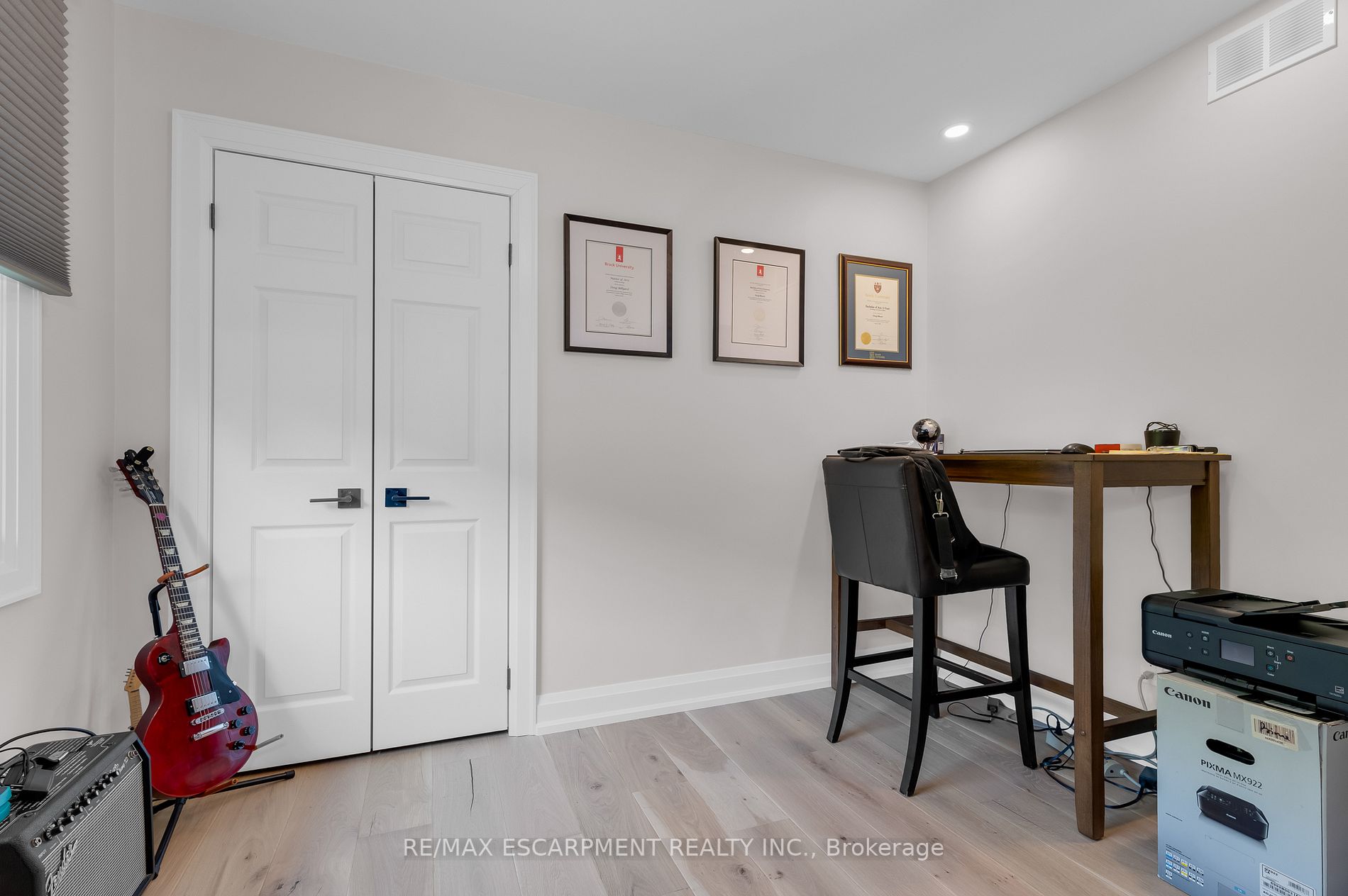 83 Dorchester Dr