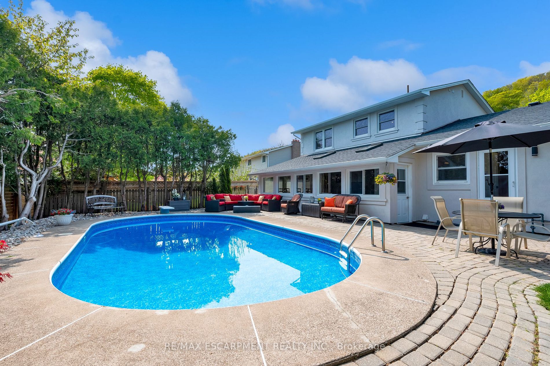 83 Dorchester Dr