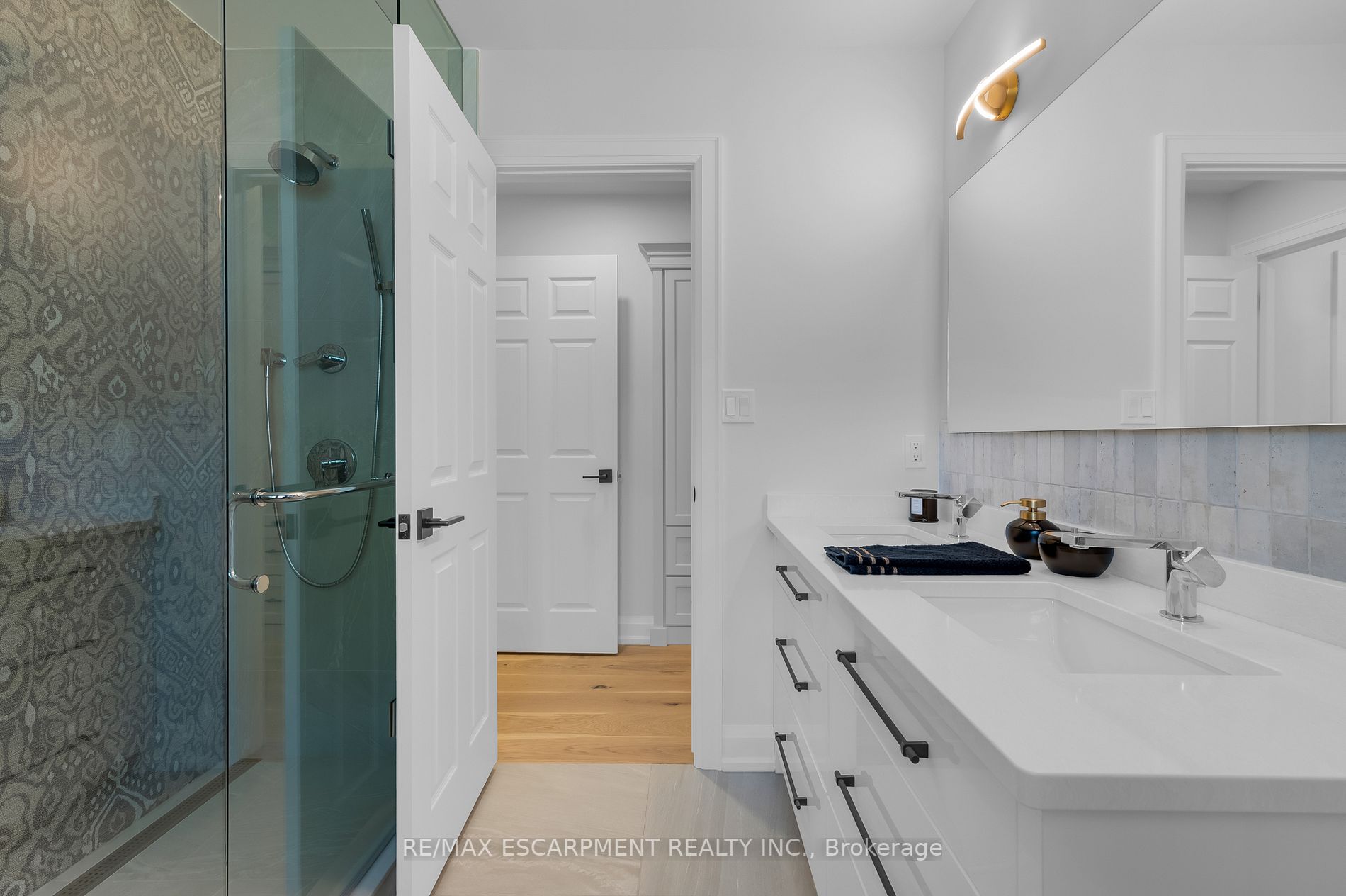 83 Dorchester Dr